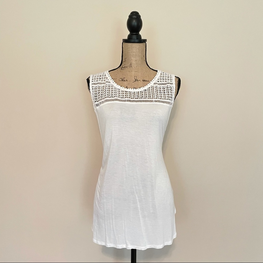 Sleeveless Scoop Neck Flowy Swing Tank